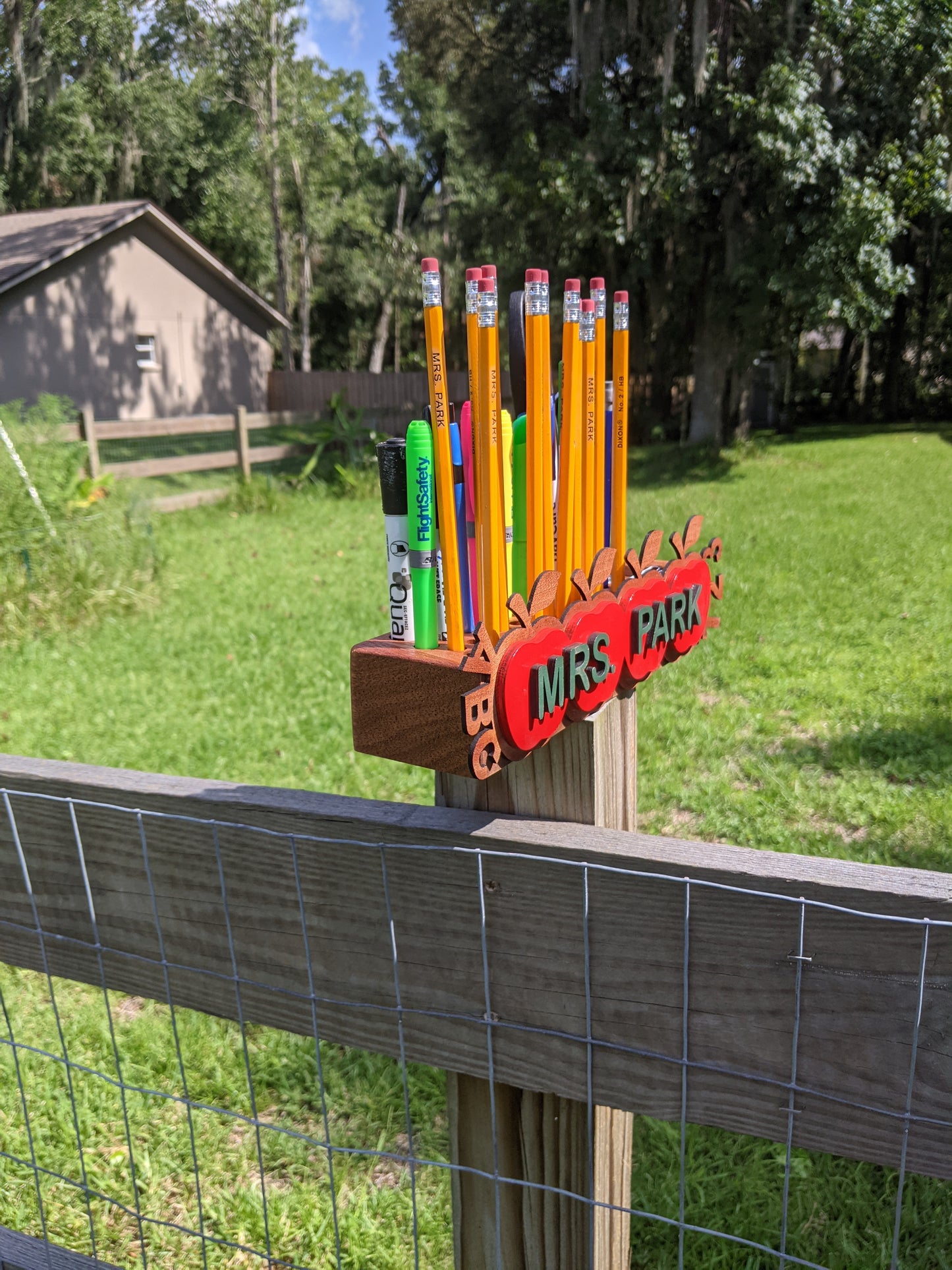 Teachers desk Pencil holder