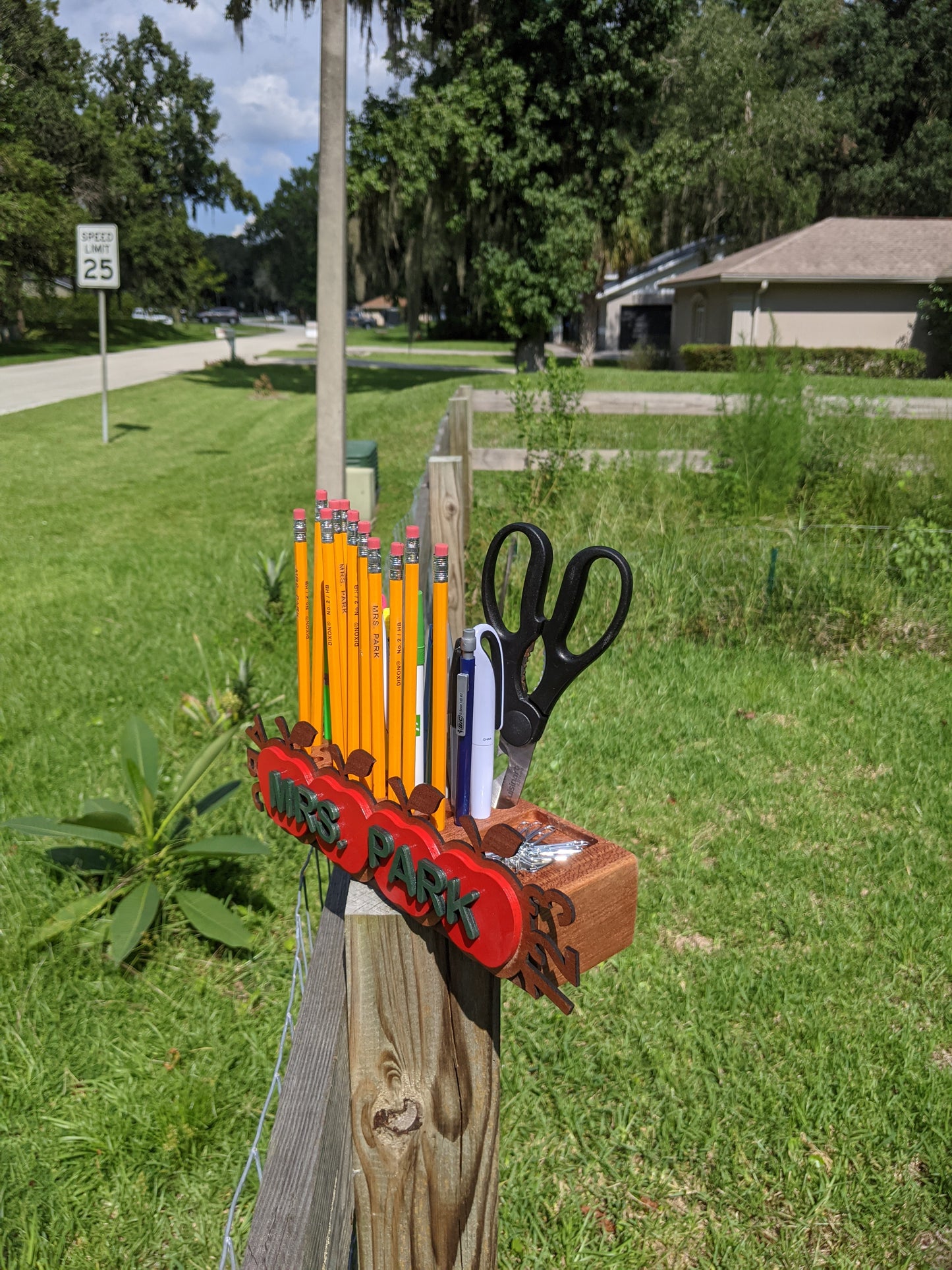 Teachers desk Pencil holder